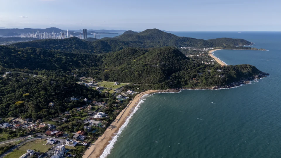 Combinação de baixa densidade, oferta limitada e regras ambientais rígidas colocou o local na mira de investidores