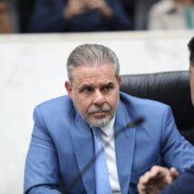 Ricardo Arruda é deputado estadual no Paraná pelo PL. Imagem referente a matéria