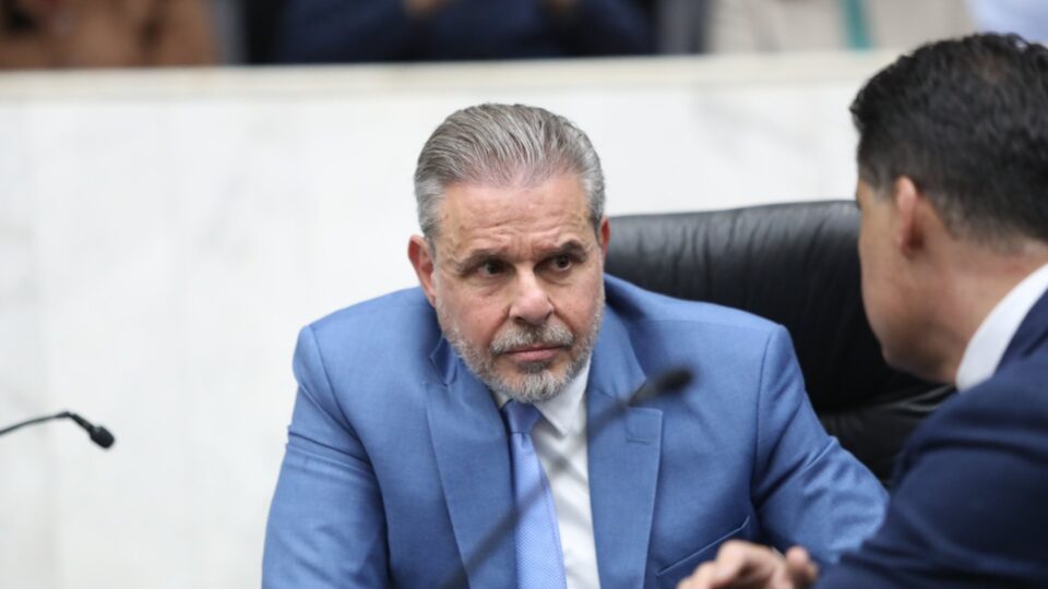 Esposa e assessores de deputado do Paraná viram réus por esquema de rachadinha