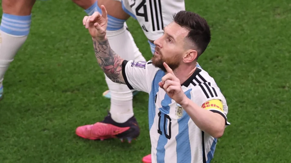 Messi: gratidão a Deus por recorde.