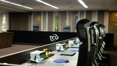 Auditoria avaliou 133 editais em 72 órgãos de todos os poderes e de conselhos profissionais.