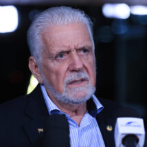 Jaques Wagner deixa a liderança do governo no Senado após operação da PF
