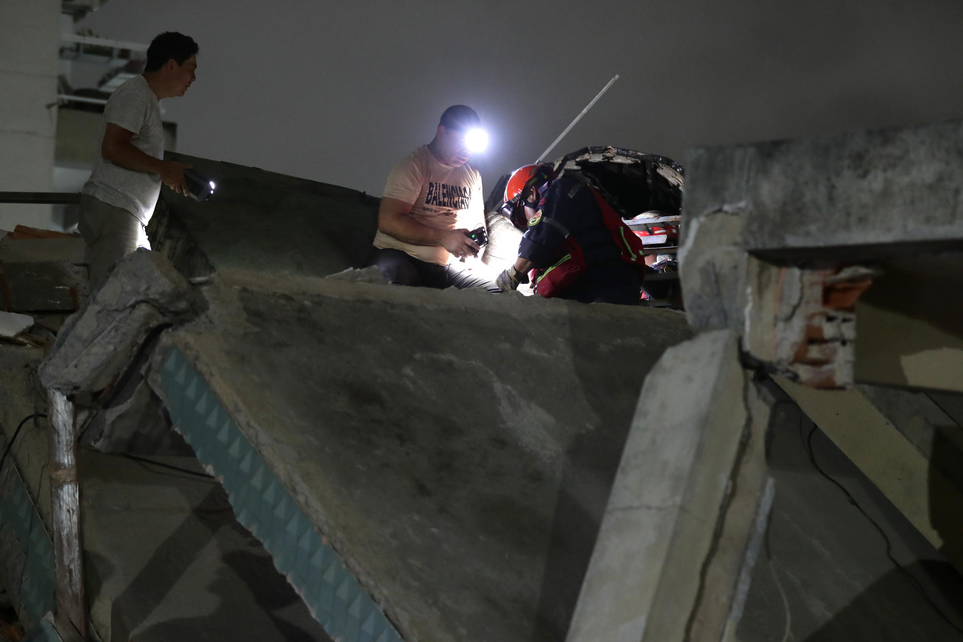 Terremoto de magnitude 7,5 atinge a Venezuela e causa pânico em Caracas