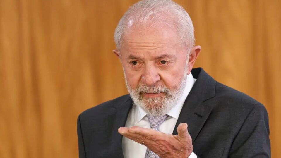 Por que Lula vetou o projeto que ajudaria trabalhadores do Bolsa Família?