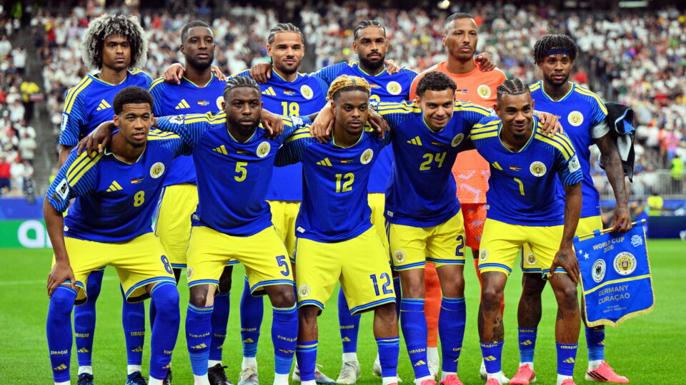 “Jogando para Jesus”: seleção estreante na Copa chama atenção pela fé cristã