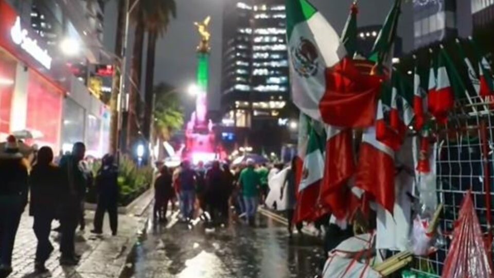 Motorista atropela multidão e deixa mais de 15 feridos após vitória do México na Copa