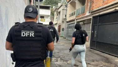 Operação prende suspeitos de furtos em condomínios de luxo.