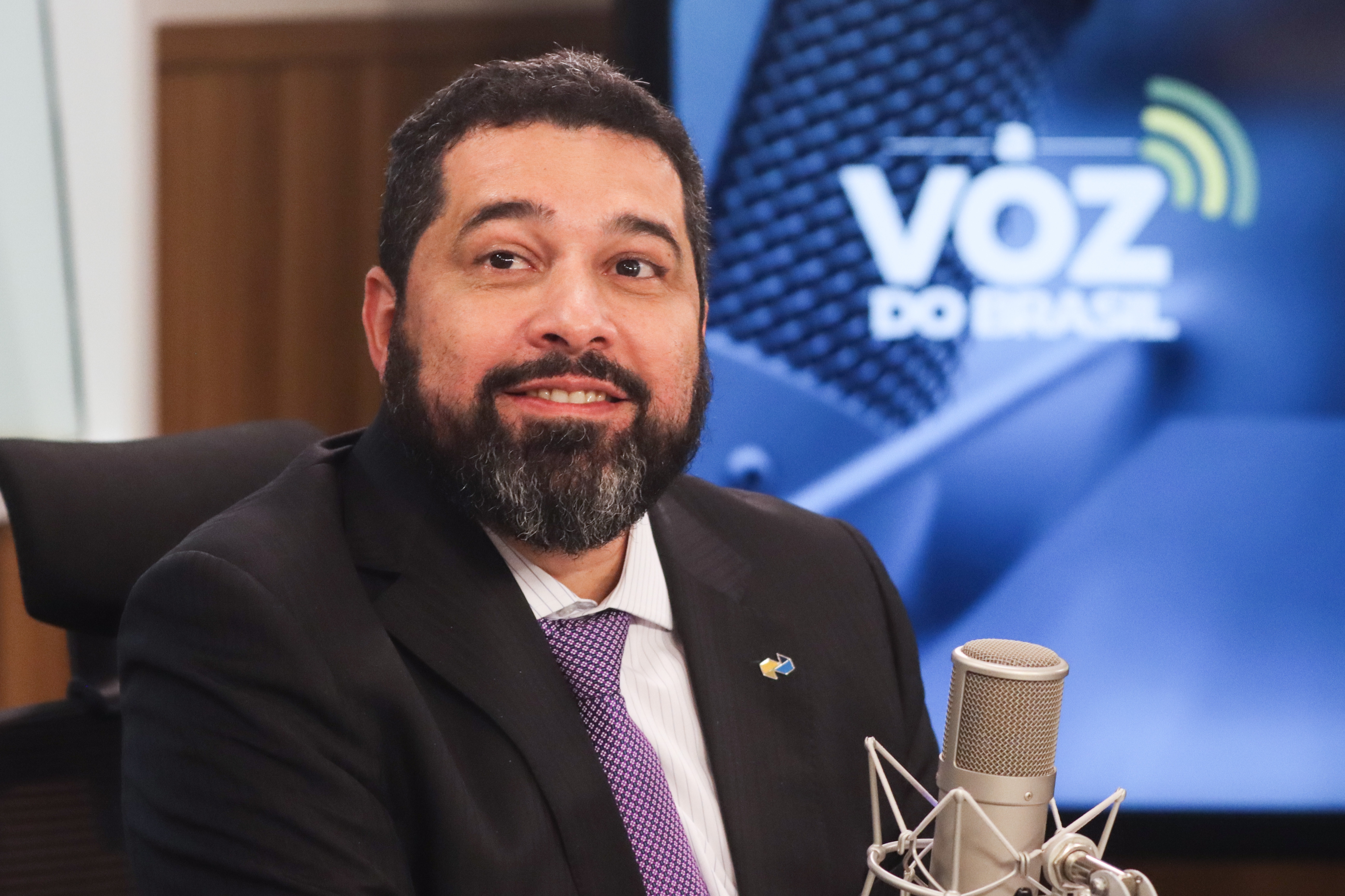 Como funciona o suposto esquema de rachadinha denunciado nos Correios?