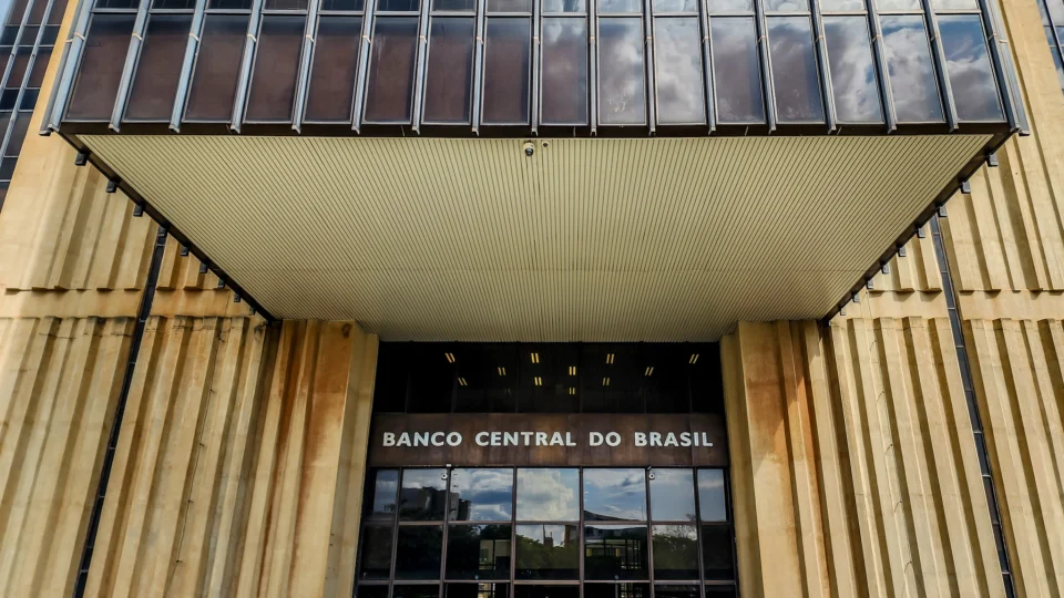 Relatório do Banco Central demonstra ampliação do aumento nas despesas brasileiras com tecnologia.