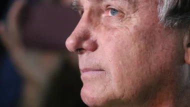 Bolsonaro teve picos de pressão durante a semana, diz relatório médico