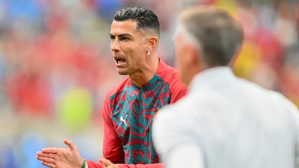 Cristiano Ronaldo: da origem humilde ao topo do mundo.