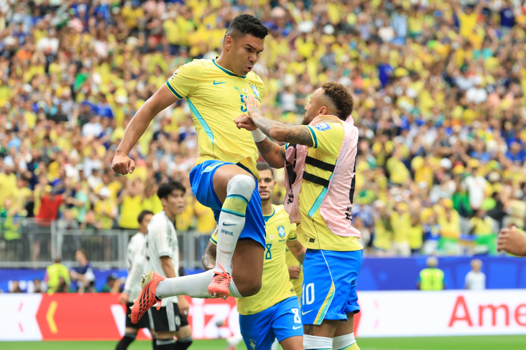Brasil vira no fim sobre o Japão e se classifica na Copa do Mundo