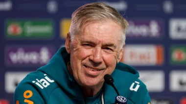 Ancelotti: italiano tem ritual pré-jogo.