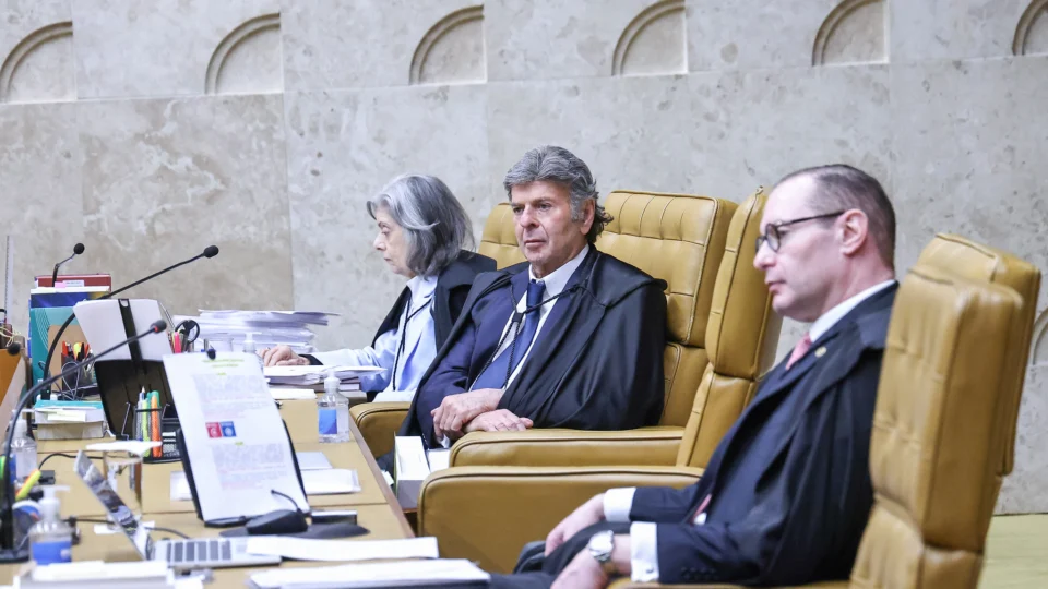 Ministro votou por prazo comum e votação secreta, mas não foi acompanhado por colegas.