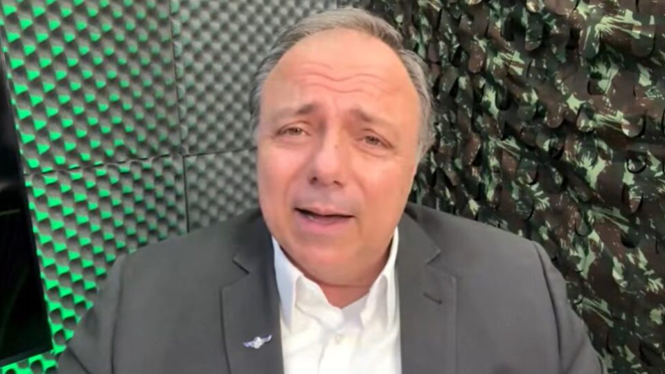 Pazuello: “Brasil está politicamente isolado no mundo”