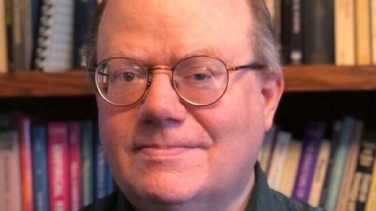 Larry Sanger: crítica ao progressismo da Wikipedia.