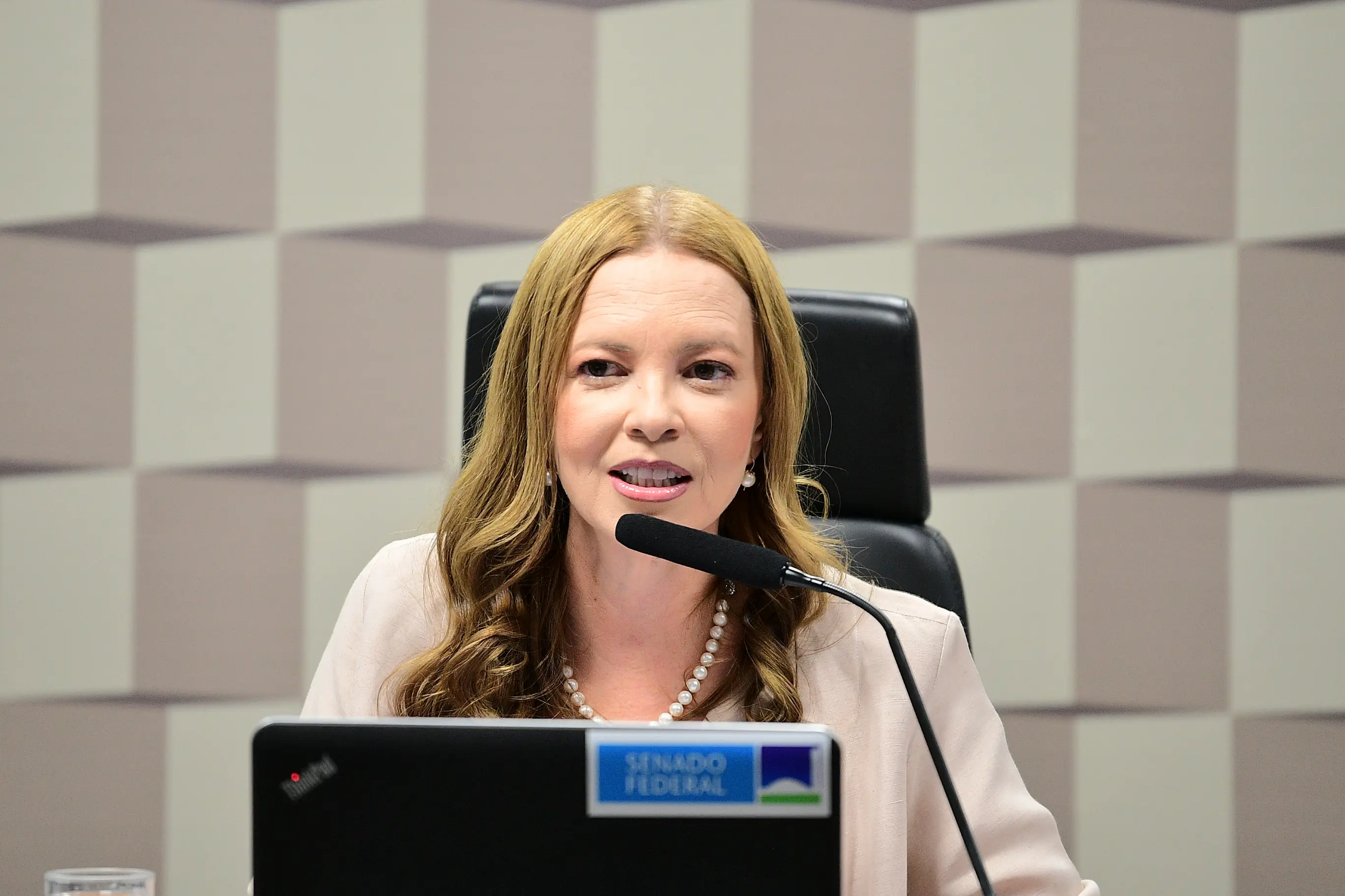 Janaína Farias conseguiu vitória na Justiça Eleitoral contra Ciro Gomes.