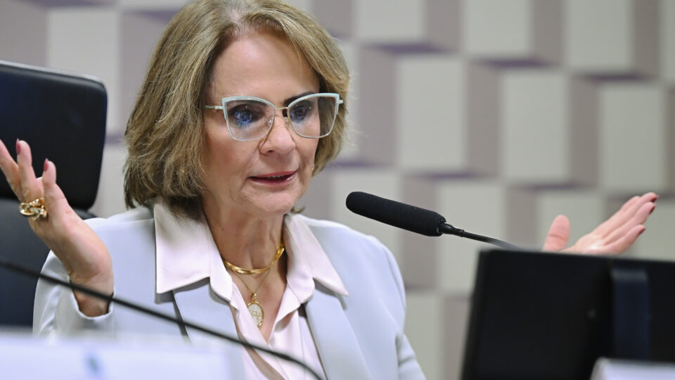 Damares cita petista atacada por Ciro Gomes para defender Michelle Bolsonaro