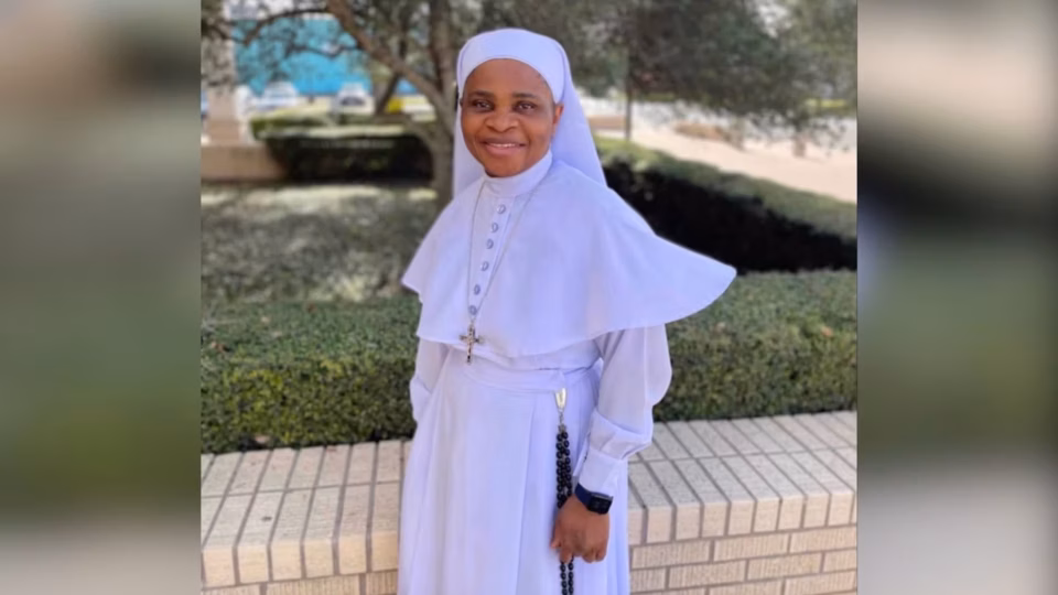 Por que o ICE prendeu uma freira católica a caminho da missa no Texas?
