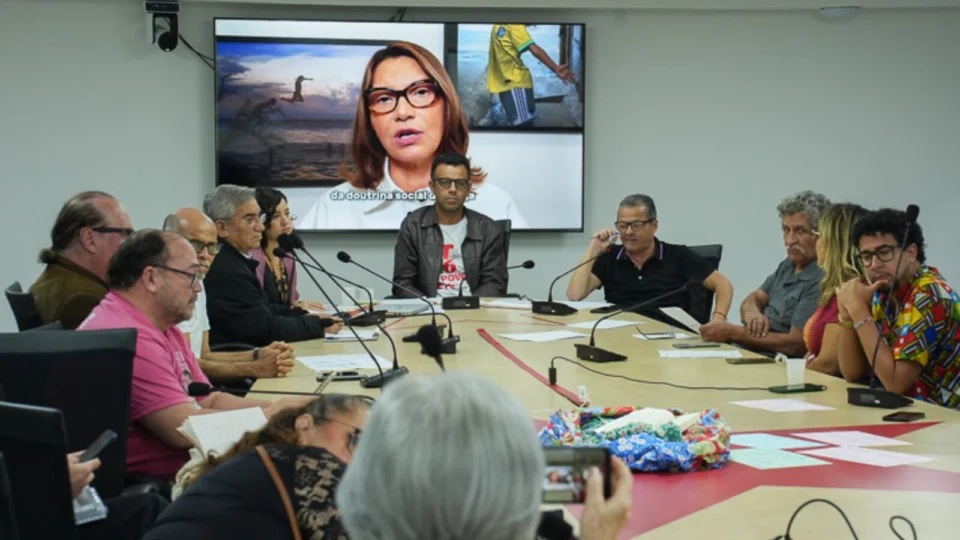 Janja mandou vídeo para encontro de católicos petistas: tentativa de ganhar o voto religioso.