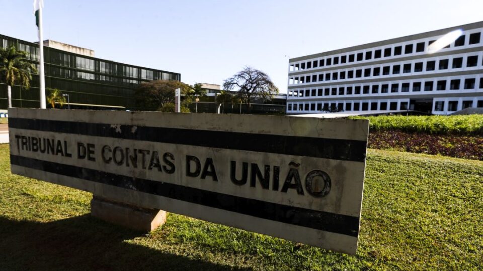 Ministros do TCU viajam mundo afora e geram conta milionária aos cofres públicos
