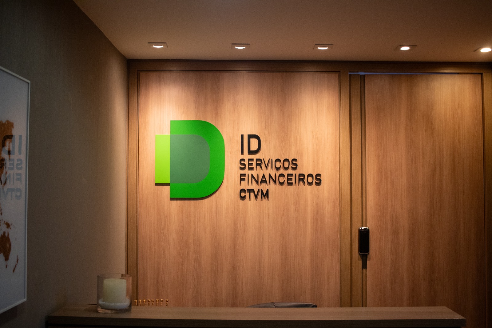 Recepção da ID CTVM, instituição especializada no mercado de capitais. Segundo o diretor Rodrigo Balassiano, o crédito privado vive um novo ciclo de crescimento impulsionado pela diversificação de ativos e pela maior sofisticação dos investidores.