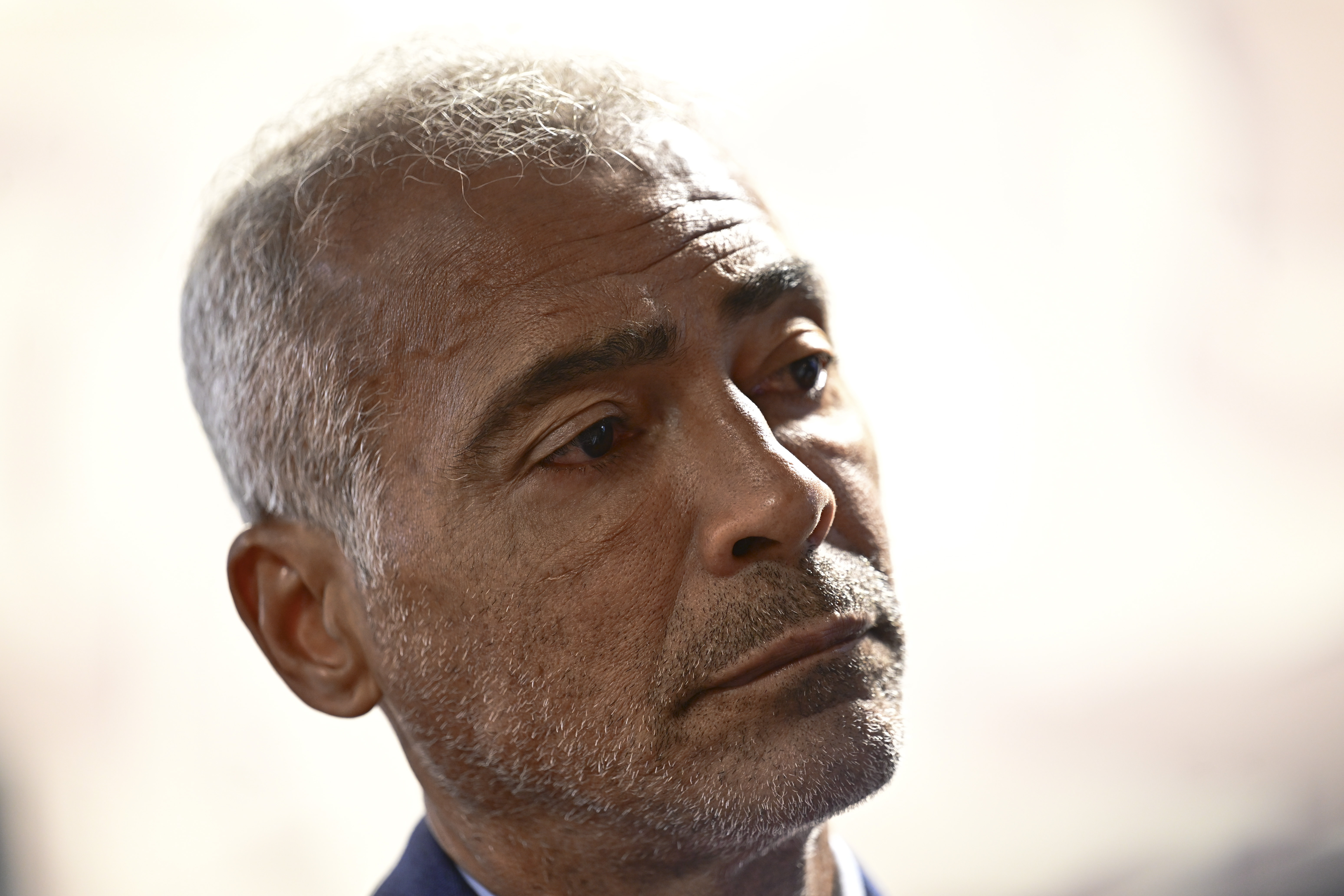 Se o Brasil for à final da Copa do Mundo, o senador Romário (PL-RJ) vai ficar cerca de 40 dias trabalhando como comentarista esportivo.