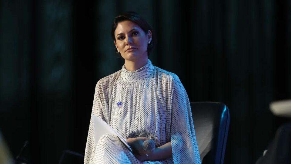 Michelle deixa futuro político em risco e vácuo no PL