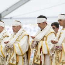 Conheça o grupo católico tradicionalista FSSPX que virou alvo de excomunhão Imagem referente a matéria