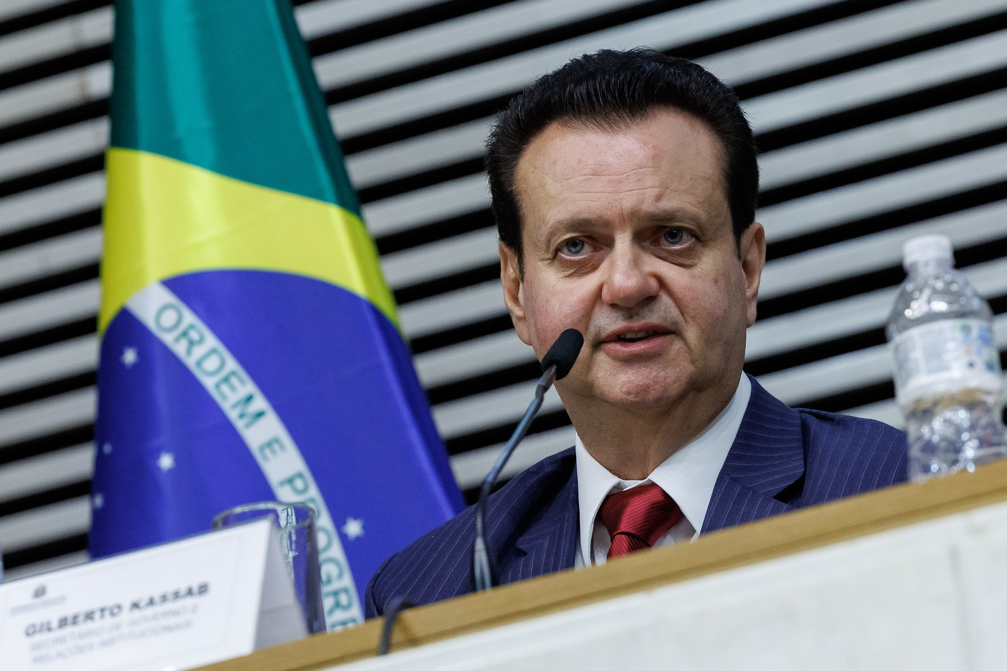 Kassab nega relação com Vorcaro, mas evita falar sobre correligionários