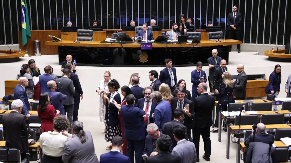 Plenário da Câmara no dia da votação da urgência do PL da Misoginia.