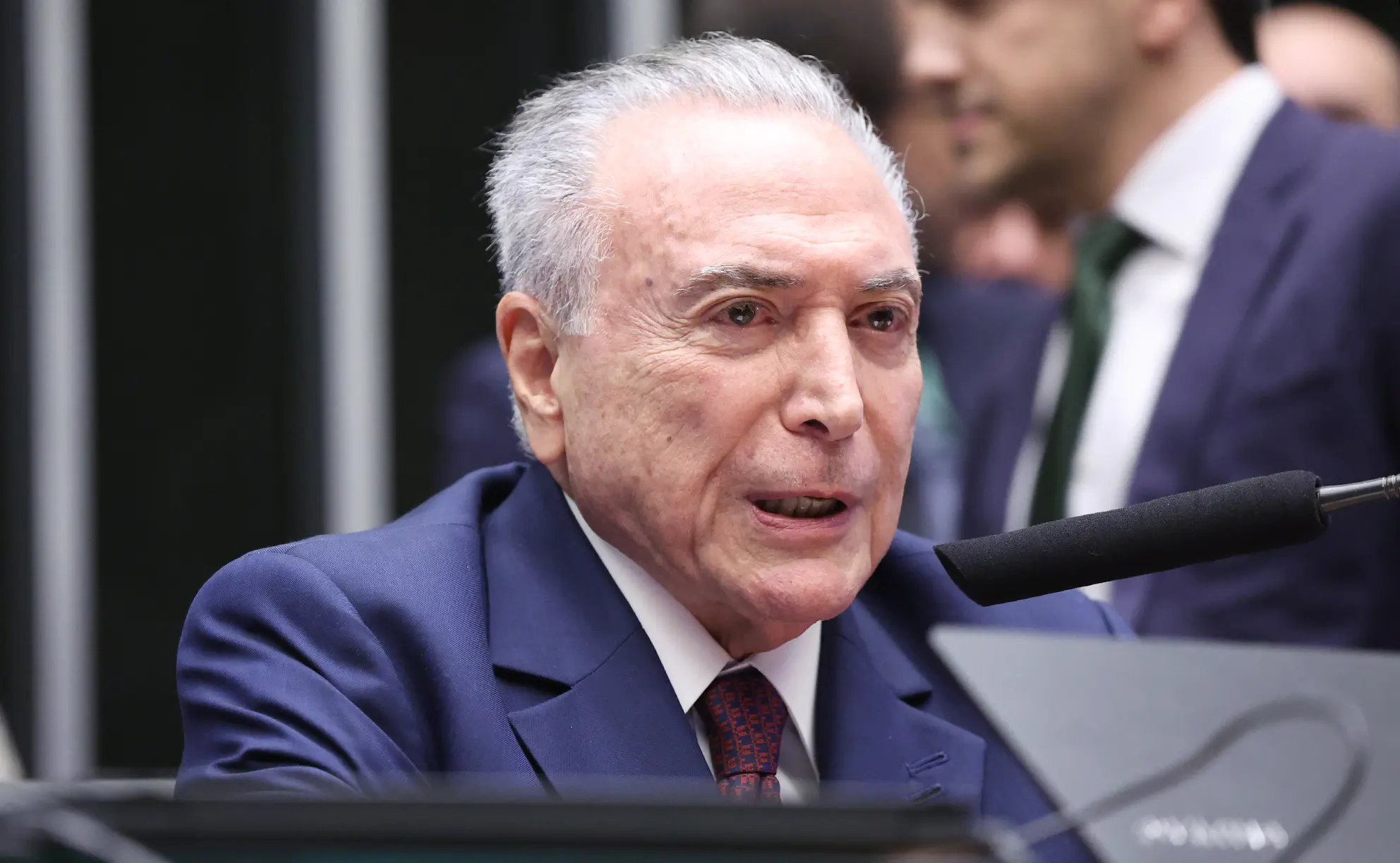 Ex-presidente diz que enfrentava pressão e que "não aplaude" a própria iniciativa de liberar apostas.