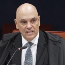 Moraes manda PF interrogar Flávio Bolsonaro por suposta calúnia a Lula Alexandre de Moraes