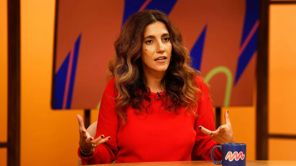 Antonia Pellegrino tem experiencia como roteirista e ja´recebeu prêmios da Academia Brasileira de Letras e da Academia do Cinema Brasileiro.