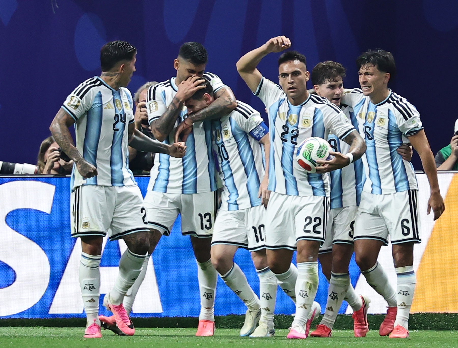 Argentina virou o jogo nos acréscimos.