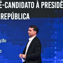 Flávio Bolsonaro defende PIX e pede suspensão de tarifas contra o Brasil por 180 dias. Imagem referente a matéria