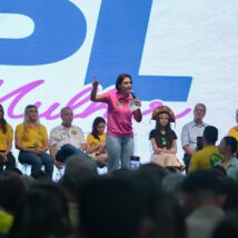 “Mais poderosa”: qual a chance de Michelle Bolsonaro para presidente, segundo pesquisa Michelle Bolsonaro
