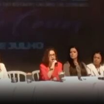 Por que a menção a Deus incomodou tanto a promotora? PROMOTORA ELAYNE