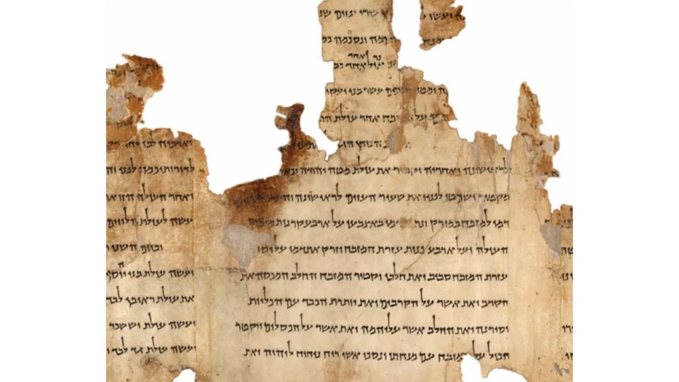 Manuscritos do Mar Morto.