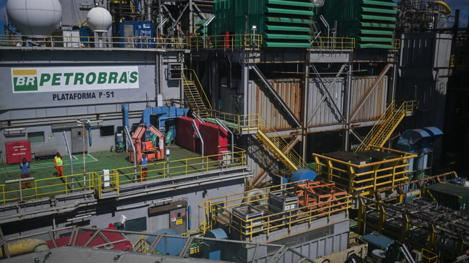 Bolívia anuncia ajuda da Petrobras para tornar estatal do país “mais eficiente”