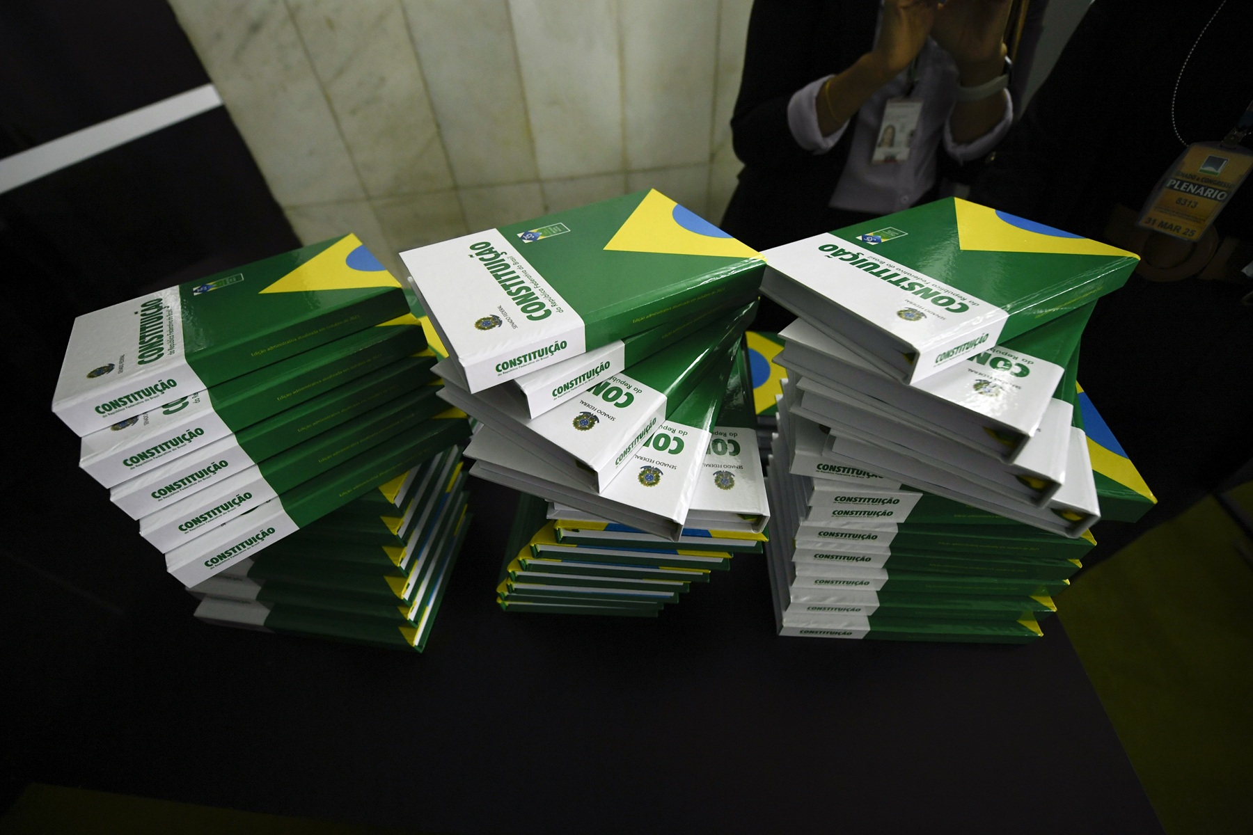 Desde o início do inquérito das fake news, várias cláusulas pétreas da Constituição já foram violadas pelo STF.