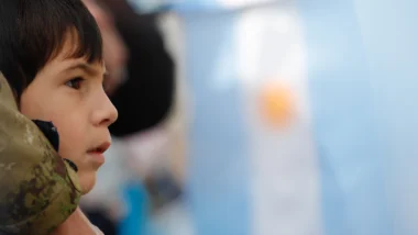Como as escolas argentinas promovem o patriotismo — e por que isso se perdeu no Brasil