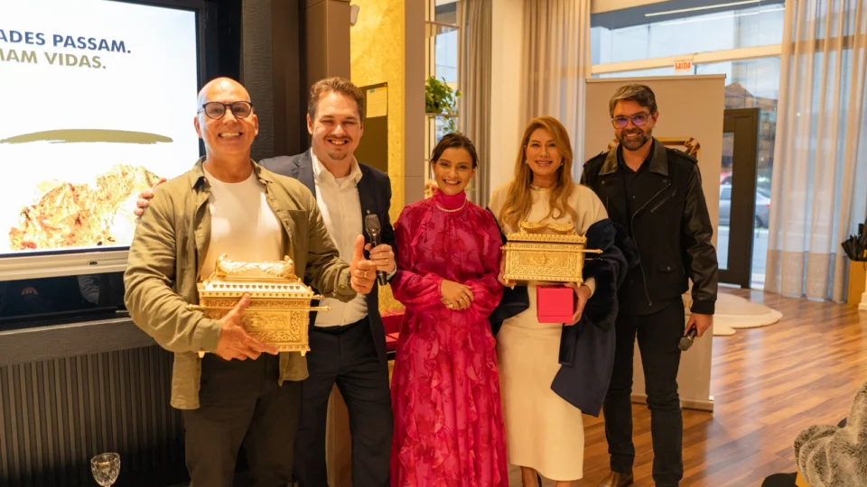 Empresários, convidados e representantes da Golden Brasil participam da Rota do Ouro, encontro que destacou os planos de expansão da empresa, o desenvolvimento de tecnologia própria e novas parcerias estratégicas para a mineração brasileira.