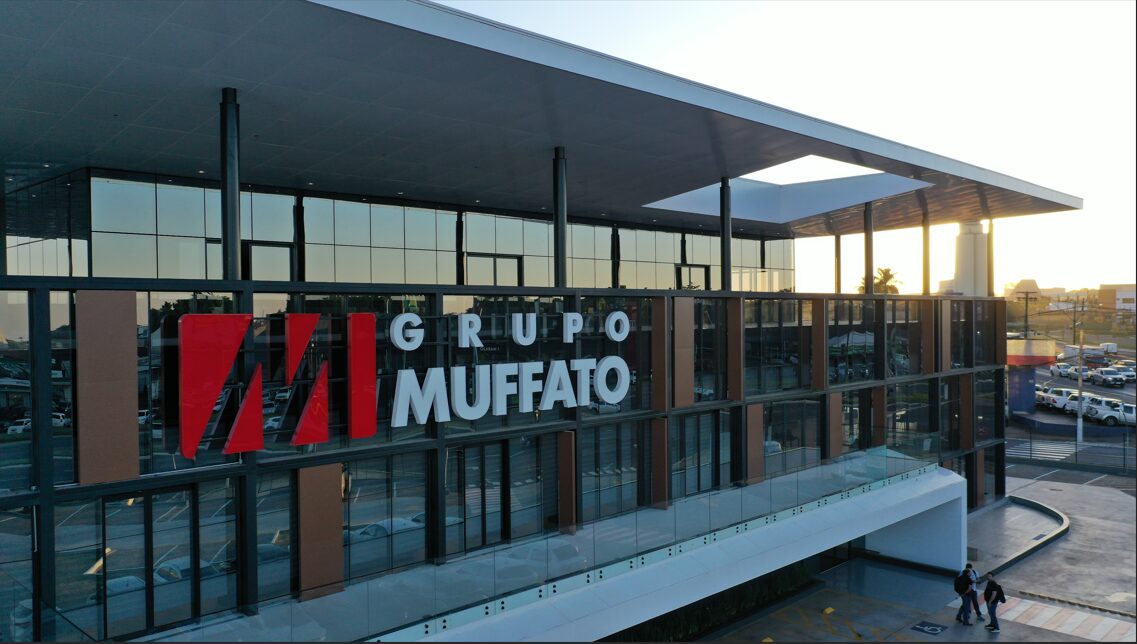 O Grupo Muffato anunciou a aquisição de parte das operações do Superpão no Paraná, com a incorporação de seis lojas em Guarapuava e Palmas. A operação, ainda sujeita à aprovação do Cade, reforça a expansão da empresa no estado e marca sua chegada à região Centro-Sul do Paraná.