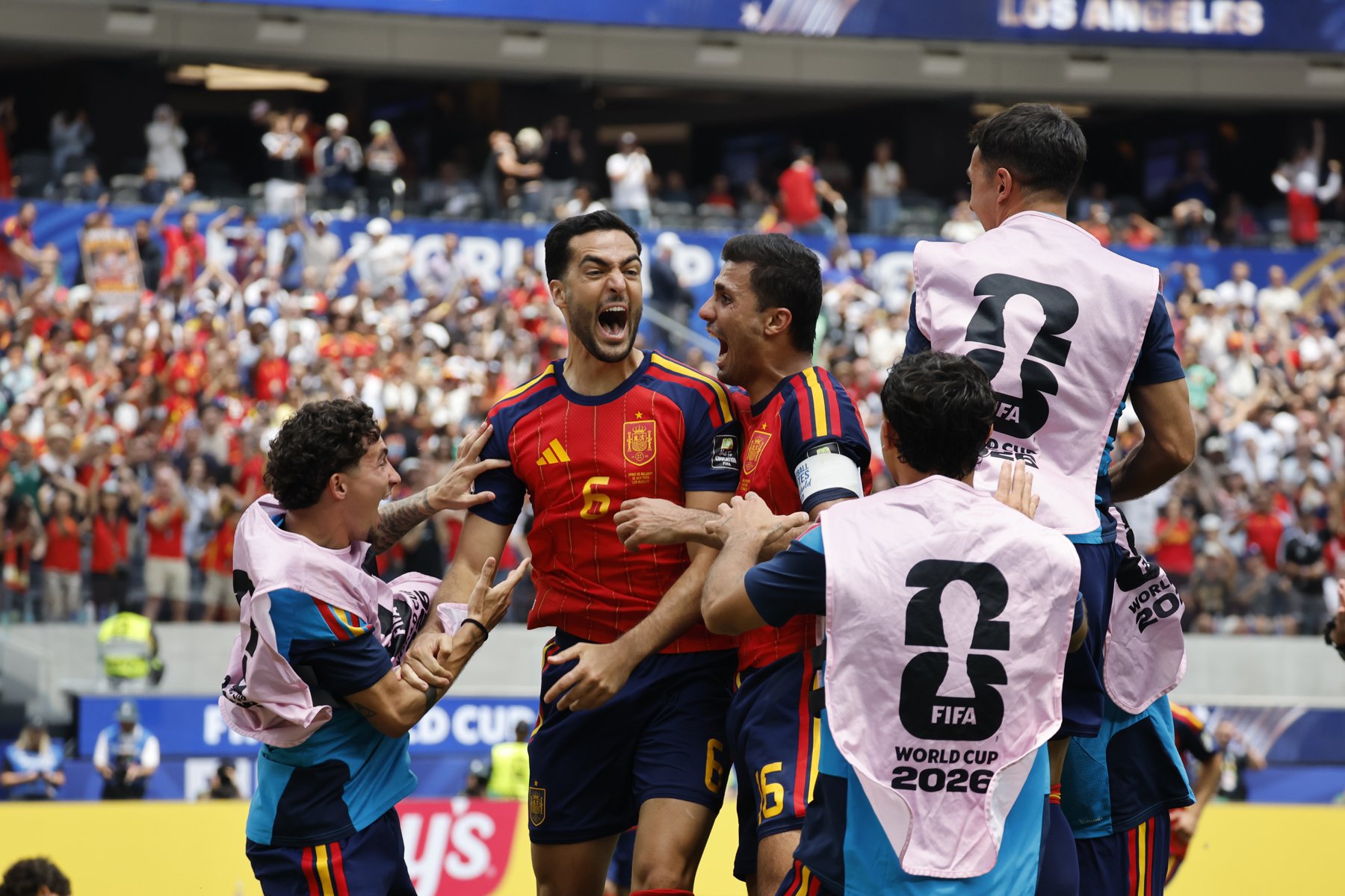 Merino marcou o gol da vitória da Espanha.