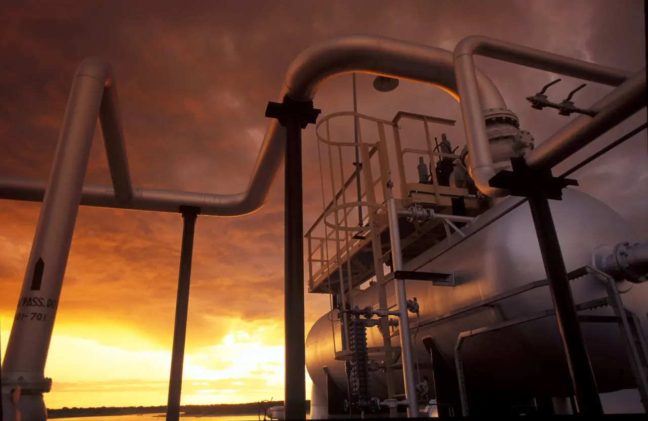 Estatal gestora de contatos tenta acesso a infraestrutura há quatro anos, mas Petrobras resiste.