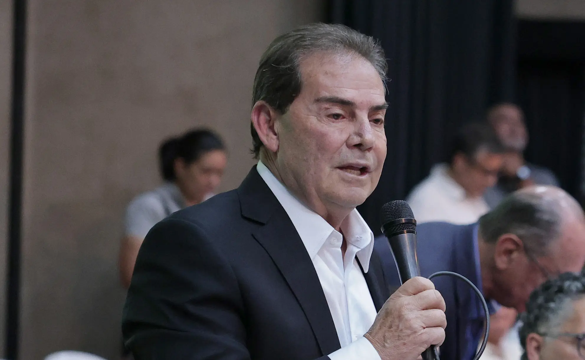 Presidente da sigla reforça rejeição a Lula e não cita outros presidenciáveis. Aécio Neves desistiu de concorrer.