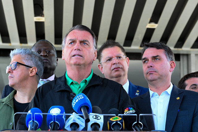 Bolsonaro escreve carta em apoio a Flávio após crise no PL e pede união da direita