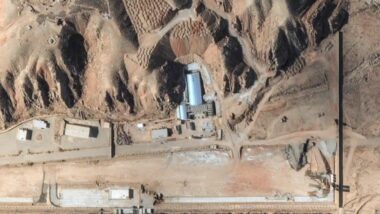 Irã reforça complexo nuclear subterrâneo após ataques, indicam imagens de satélite.