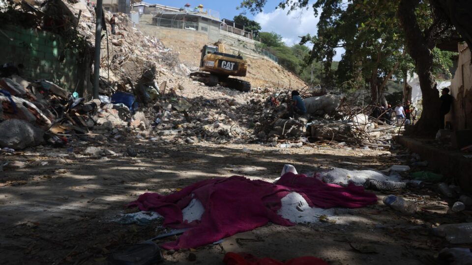 Ditadura da Venezuela rejeita ajuda oferecida pelo presidente eleito da Colômbia após terremotos